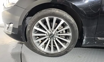 Kia K7 2015, 95797 км, за 5123.49 USD