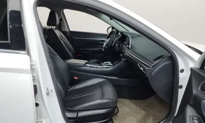 Hyundai Sonata 2021, 104389 км, за 10589.4 USD - фото 11