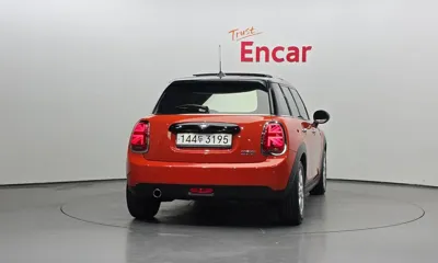 MINI Cooper 2019, 42100 км, за 9458.75 USD