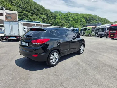 Hyundai Tucson 2012, 125000 км, за 3386.08 USD