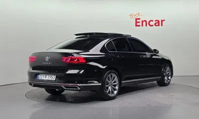 Volkswagen Passat 2022, 40286 км, за 21539.48 USD