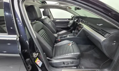 Volkswagen Passat 2022, 40286 км, за 21539.48 USD - фото 10