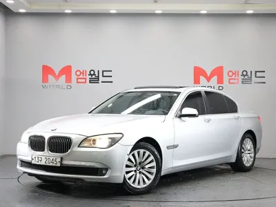 BMW 7-Series · 2011 год