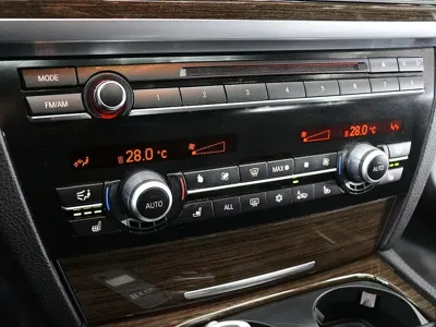 BMW 7-Series 2011, 274222 км, за 3940.39 USD - фото 11