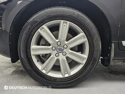 Volvo XC60 2017, 91918 км, за 9780.75 USD