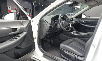 Hyundai Sonata 2023, 31108 км, за 17592.23 USD - фото 10