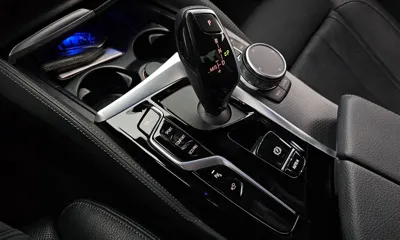 BMW 5-Series 2023, 35317 км, за 27647.7 USD - фото 9
