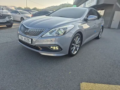 Hyundai Grandeur · 2015 год