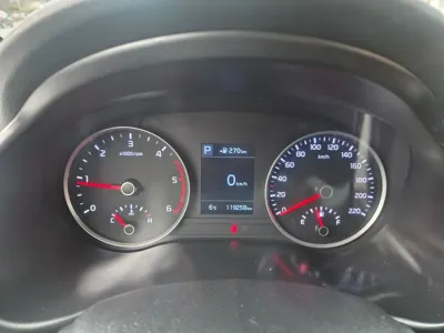 Kia Stonic 2019, 119250 км, за 6564.26 USD - фото 8