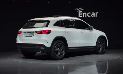 Mercedes-Benz GLA-Class 2020, 76130 км, за 17915.32 USD