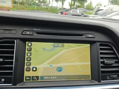 Hyundai Sonata 2017, 54080 км, за 8326.84 USD - фото 10