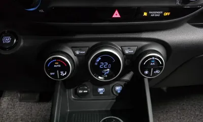 Hyundai Venue 2020, 49986 км, за 9758.01 USD - фото 17