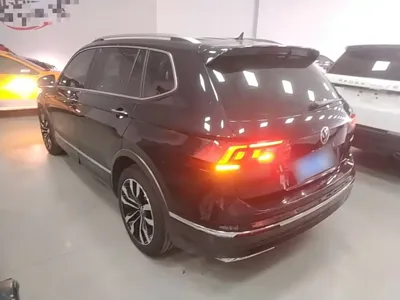 Volkswagen Tiguan L 2020, 108300 км, за 12610.11 USD