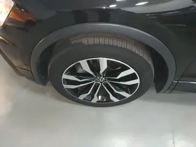 Volkswagen Tiguan L 2020, 108300 км, за 12610.11 USD - фото 23