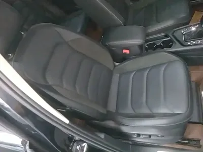 Volkswagen Tiguan L 2020, 108300 км, за 12610.11 USD - фото 25