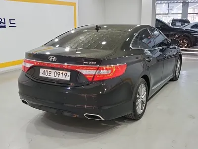 Hyundai Grandeur 2016, 143847 км, за 4135.49 USD