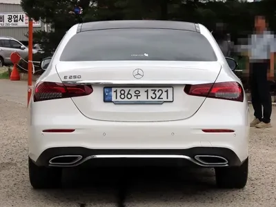 Mercedes-Benz E-Class 2023, 38978 км, за 24281.21 USD