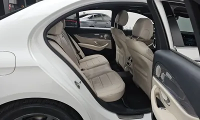 Mercedes-Benz E-Class 2022, 95559 км, за 24116.28 USD - фото 12