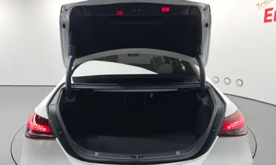 Mercedes-Benz E-Class 2022, 95559 км, за 24116.28 USD - фото 20