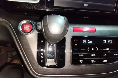 Honda Elysion 2016, 131700 км, за 16314 USD - фото 14
