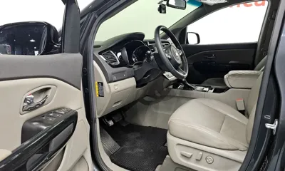Kia Canival 2017, 159526 км, за 9712.59 USD - фото 11