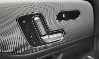 Mercedes-Benz GLB-Class 2021, 90890 км, за 20425.72 USD - фото 29