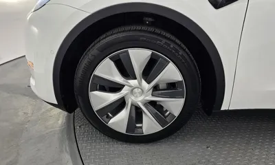Tesla Model Y 2022, 64331 км, за 26587.78 USD