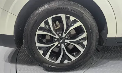 Kia Canival 2021, 139642 км, за 14542.58 USD