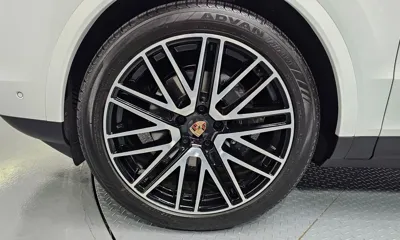 Porsche Cayenne 2025, 12479 км, за 104962.58 USD