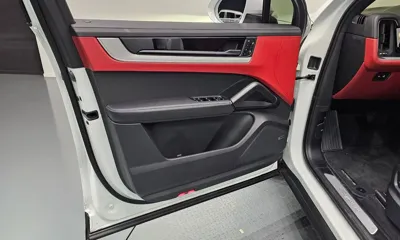 Porsche Cayenne 2025, 12479 км, за 104169.44 USD - фото 24