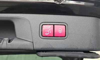 Mercedes-Benz GLC-Class 2021, 40871 км, за 25175.67 USD - фото 28