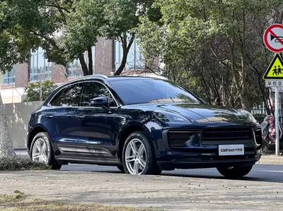 Porsche Macan 2022, 42000 км, за 45448.22 USD