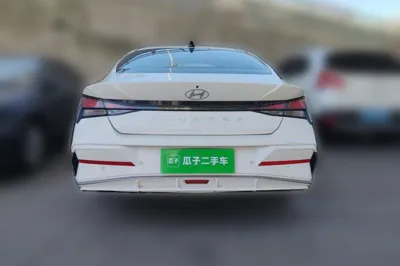 Hyundai Elantra 2023, 38000 км, за 12985 USD