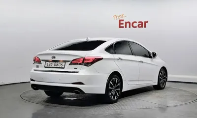 Hyundai i40 2016, 112052 км, за 5279.15 USD