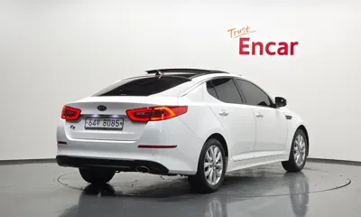 Kia K5 2015, 128334 км, за 4560.26 USD