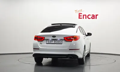 Kia K5 2015, 128334 км, за 4560.26 USD