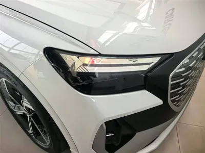 Audi Q4 e-tron 2024, 38000 км, за 20570.53 USD