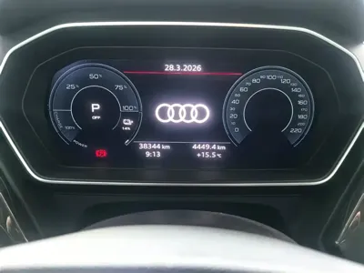 Audi Q4 e-tron 2024, 38000 км, за 20570.53 USD - фото 11