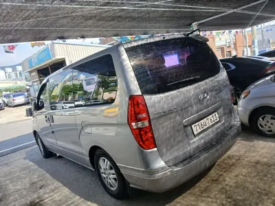 Hyundai Starex 2017, 183360 км, за 5789.75 USD