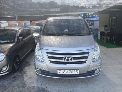 Hyundai Starex 2017, 183360 км, за 5789.75 USD