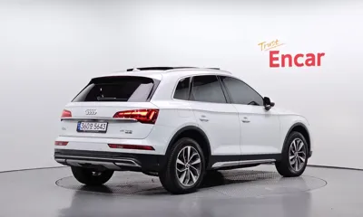 Audi Q5 2023, 28032 км, за 28895.15 USD