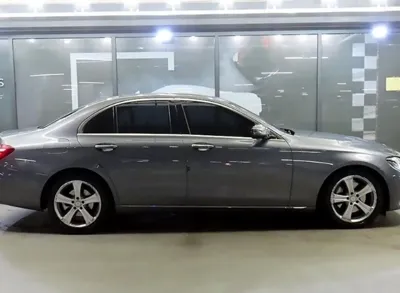 Mercedes-Benz E-Class 2017, 81833 км, за 13121.96 USD