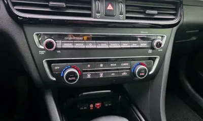Kia K5 2019, 82947 км, за 8450.44 USD - фото 16