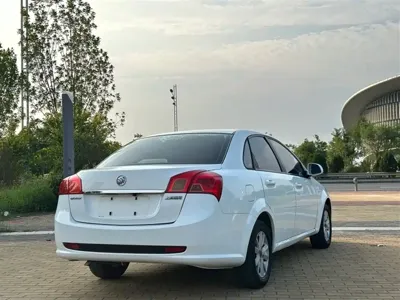 Buick Excelle 2013, 110000 км, за 1443.96 USD