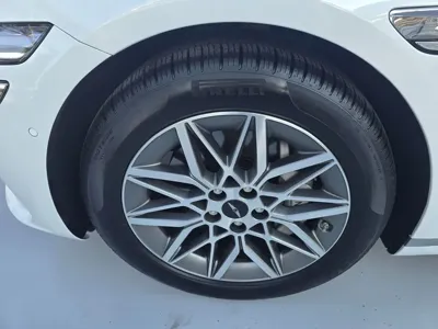 Genesis G80 2026, 17200 км, за 28208.48 USD