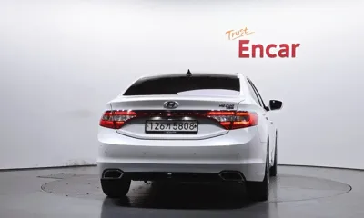 Hyundai Grandeur 2016, 228357 км, за 3610.35 USD