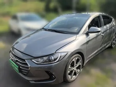 Hyundai Elantra · 2019 год
