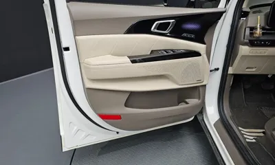 Kia Canival 2023, 48384 км, за 22646.71 USD - фото 24