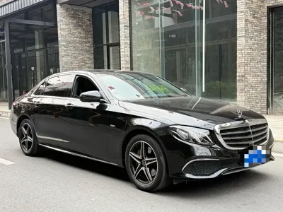 Mercedes-Benz E-Class 2020, 69000 км, за 33277.58 USD