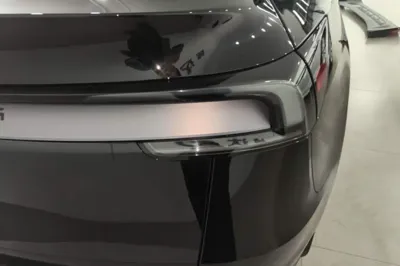 Tesla Model Y 2025, 29600 км, за 34768 USD - фото 9